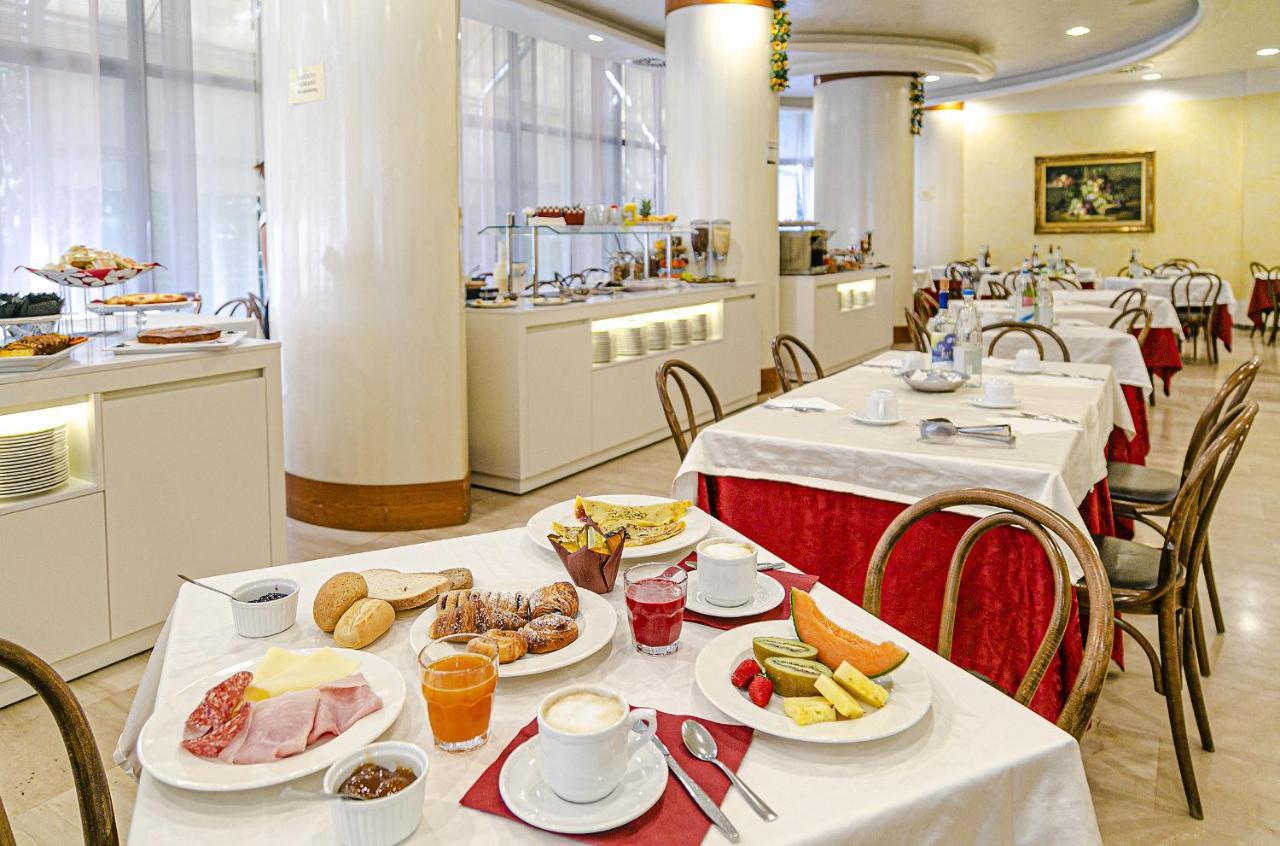 Hotel Metropolitan Bellaria-Igea Marina Bagian luar foto
