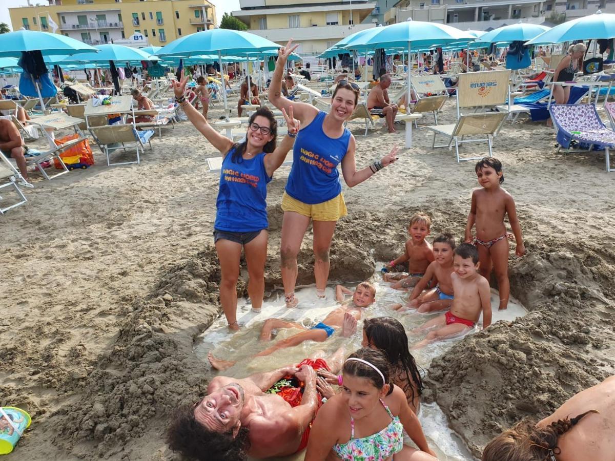 Hotel Metropolitan Bellaria-Igea Marina Bagian luar foto