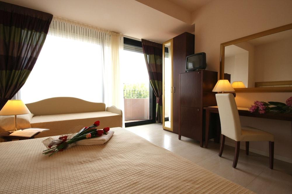 Hotel Metropolitan Bellaria-Igea Marina Bagian luar foto