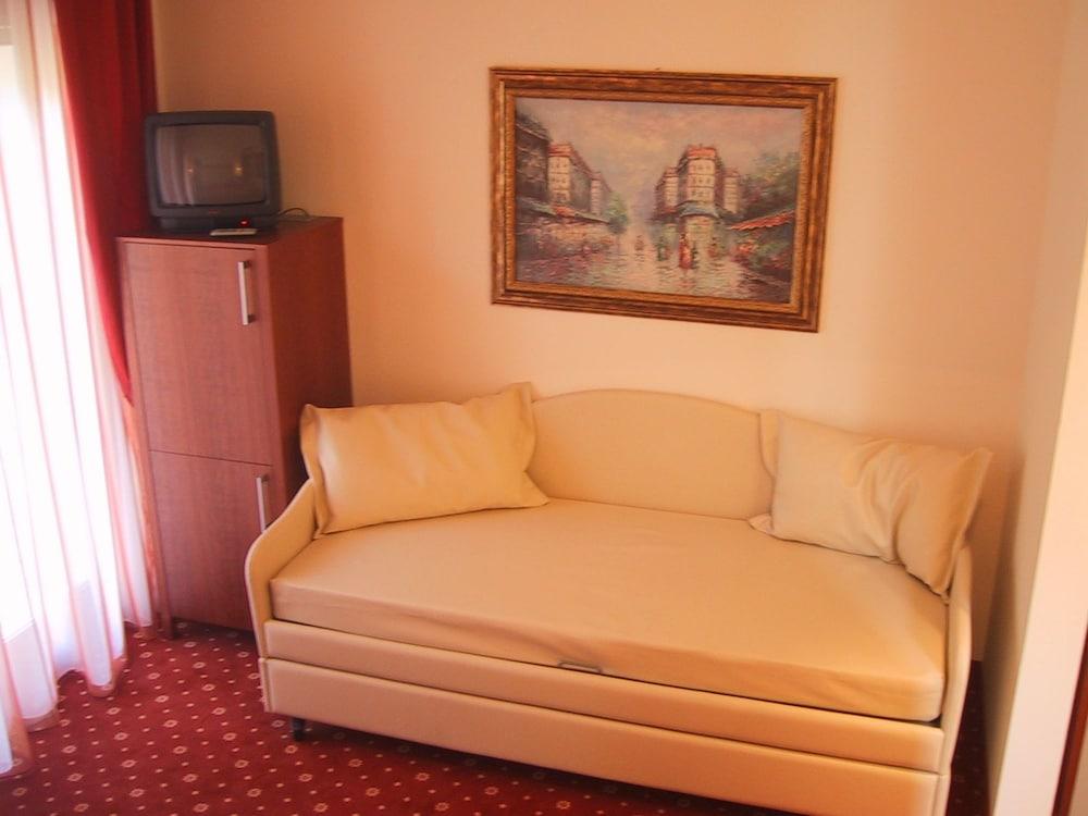 Hotel Metropolitan Bellaria-Igea Marina Bagian luar foto