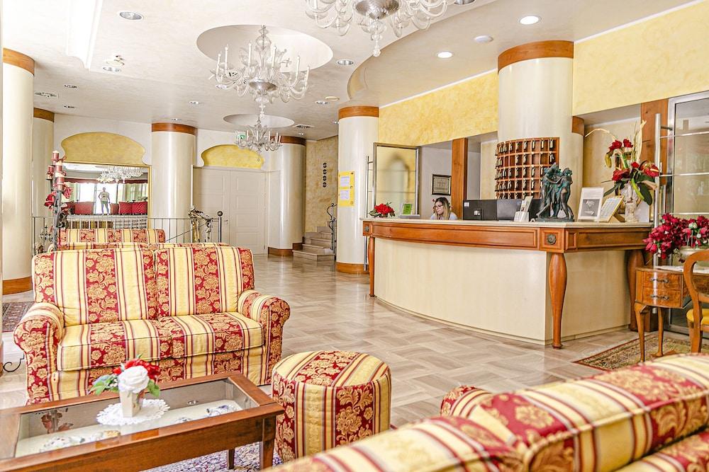 Hotel Metropolitan Bellaria-Igea Marina Bagian luar foto