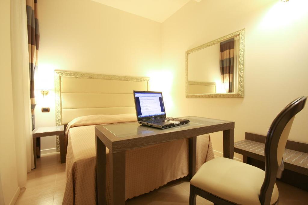 Hotel Metropolitan Bellaria-Igea Marina Bagian luar foto