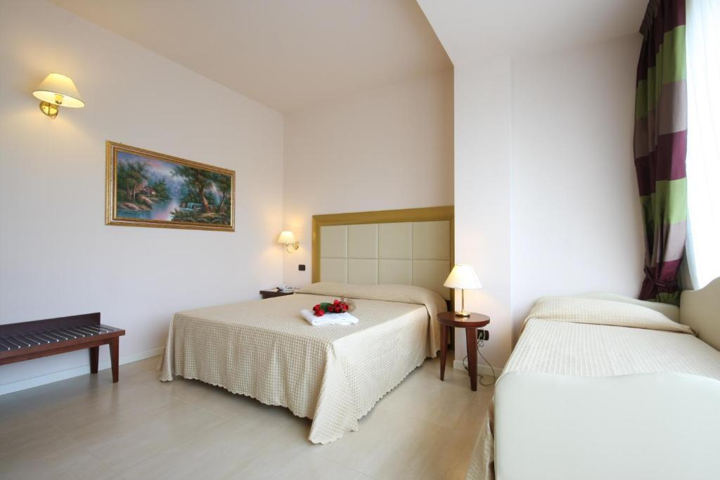 Hotel Metropolitan Bellaria-Igea Marina Bagian luar foto