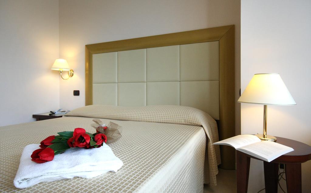 Hotel Metropolitan Bellaria-Igea Marina Bagian luar foto